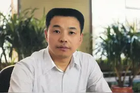 山西柳林黑老大陈鸿志：围堵村支书家门，县委书记被他当众打脸图片