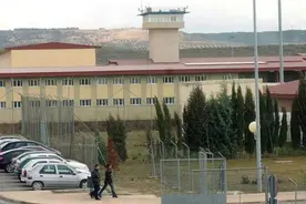 西班牙司法部：封城期间刑满人员暂不出狱图片