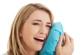 牙龈红肿疼痛，良心牙医给出几个建议！轻松解决图片