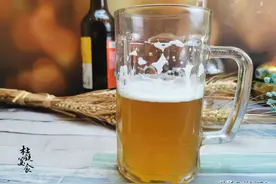 这2种酒混着喝，对人体损害更大，为了家人，这坏习惯可要改图片