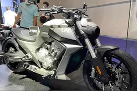 奔达·燎LFC700 哑光银实拍细节欣赏，铝合金车架很棒图片