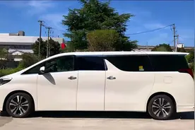 加长版埃尔法亮相，车长接近6米，配影音头等舱后排图片