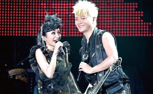 飞儿乐队主唱詹雯婷为什么换掉 飞儿乐队主唱詹雯婷什么时候换掉