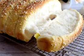 孩子想要吃面包，妈妈亲自动手做，越做越上瘾，比买的还好吃图片