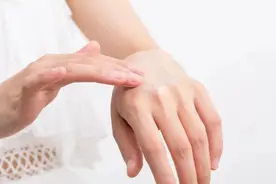 精华液的正确使用方法，一定要看图片