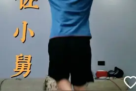 田静弟弟和妹妹表演节目，妹妹协助哥哥求婚成功，网友：同心同德图片
