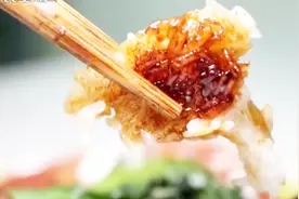 在家用电饭锅，南方小伙教你咋做焦香煲仔饭，还有独家小技巧哦视频封面