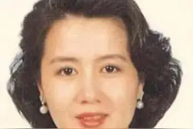 舞女上位，雪藏长子，身价百亿，梁安琪与赌王的爱情，没那么简单图片