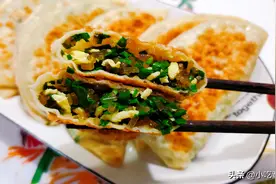 做韭菜盒子加鸡精十三香就错了，其实只需加盐和料油就满屋飘香图片