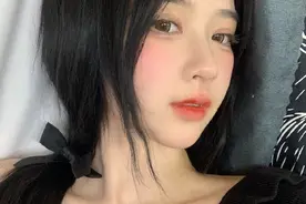 小说：她把自己的身段摆的很低，让我全身的力气无法用出来图片