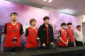 JDG赛后群访-Kanavi：输了之后以平常心对待之后的比赛图片