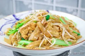 炒河粉好吃有诀窍，学会这样做，河粉不碎不粘锅，3分钟就能学会图片