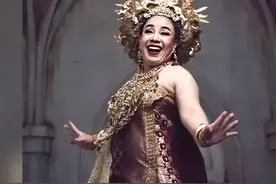 61岁泰国富婆莉娜奇葩5大征婚条件，网友：难怪14任丈夫都分手图片