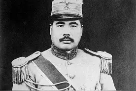 抗日名将庞炳勋，台儿庄战役立下大功，为何五年后沦为汉奸？图片