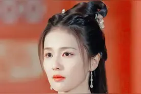 周生如故14:时宜来月事，周生辰把脉，时宜害羞躲开图片