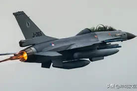 美国曾主动出售F-16给我们，购买60架送生产线，还好拒绝了图片