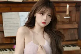 网红感的“纯欲风”穿搭，不适合这五种类型的女生，可别乱穿图片