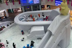 壹现场丨女童在商场玩充气城堡却遭猥亵？涉事员工已被刑拘图片