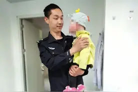 荒唐！夫妻离婚都不要孩子，不满1岁的女儿被扔在了派出所图片