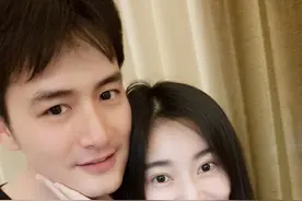 明星小夫妻王媛可王雨：我们是幸福的“422大家庭”图片