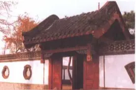 “门楼建成道士帽，大财小财都来到”是什么意思？图片