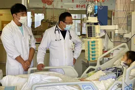 穿新鞋磨破脚，竟要做这么大的手术！小伤口都导致休克图片