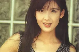 一代玉女周慧敏，有人为她终生不娶，她却嫁了一个负心人图片