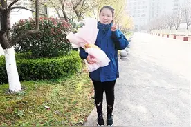 “三八”节，一束鲜花、一条微信、一个点赞……特别的爱给特别的“礼”图片