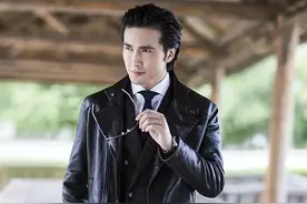 1米9+8块腹肌+混血颜，这个被杨幂pick的男神太酷了图片