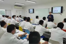 屈浩：把菜品做出艺术范儿图片