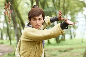 “郭靖”恋情疑曝光！与美女穿情侣装逛街，3年前曾卷入离奇命案图片