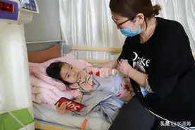4岁女儿左眼被摘，丈夫又出噩耗，妻子痛哭：这不是让我选谁死吗图片