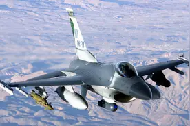 巴铁能否将其装备的美制武器，秘密交给我们？比如AIM-120图片