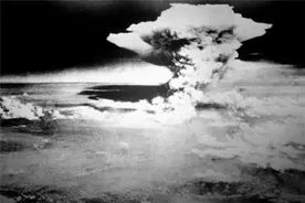 广岛核爆现场有多惨？六千度高温让人瞬间蒸发，街上只留下“鬼”图片