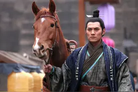 《隋唐演义》中，李元霸的双锤重达800斤！现实中唐军用何武器图片