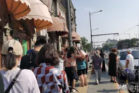 北京稻香村零号店原址复建重新开张 非常火爆 真的有那么好吃吗图片