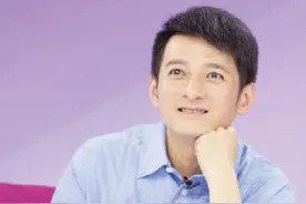 李维嘉牵手短发美女逛商场，绯闻传过八百回，为何他就是不承认图片