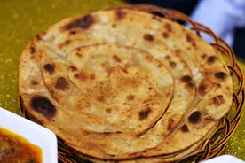 “巴铁”人均收入比非洲还低，你知道他们吃什么吗？跟想象不一样图片