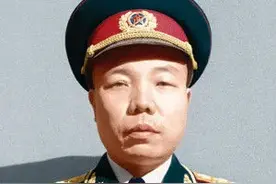萧华上将为何受毛泽东器重 14岁就参军入党图片