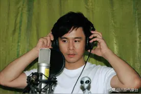 红豆：25年前的顶流歌手，王菲的初恋男友，因猥亵儿童两次入狱图片