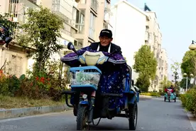 短篇小说：一位卖花老人的故事图片