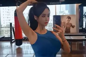 22岁美女校花，唯一的爱好就是健身，面对质疑她直言微胖体型最美图片