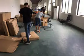 办公家具员工办公桌椅美观大方结实耐用图片