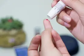 不用扎手指，全天实时监测，动态血糖仪好不好？3点给你说清楚图片
