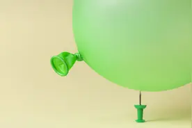 把解决成年人的崩溃，做成一门生意图片