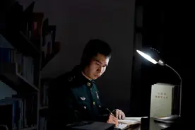 一个士兵的理论与实践图片