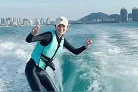 有时间去三亚冲浪，没时间给老公庆生？两人竟生疏到如此地步图片