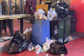 石家庄这个步行街垃圾遍地，不能让“不文明”影响了年味图片