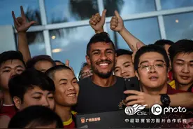 超人物｜浮沉浪似人潮 哪会没有思念——再见 保利尼奥图片