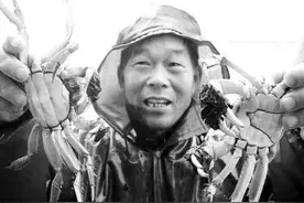 疯狂的大闸蟹：阳澄湖洗个澡能卖百元一只，金字招牌毁于智商税？图片